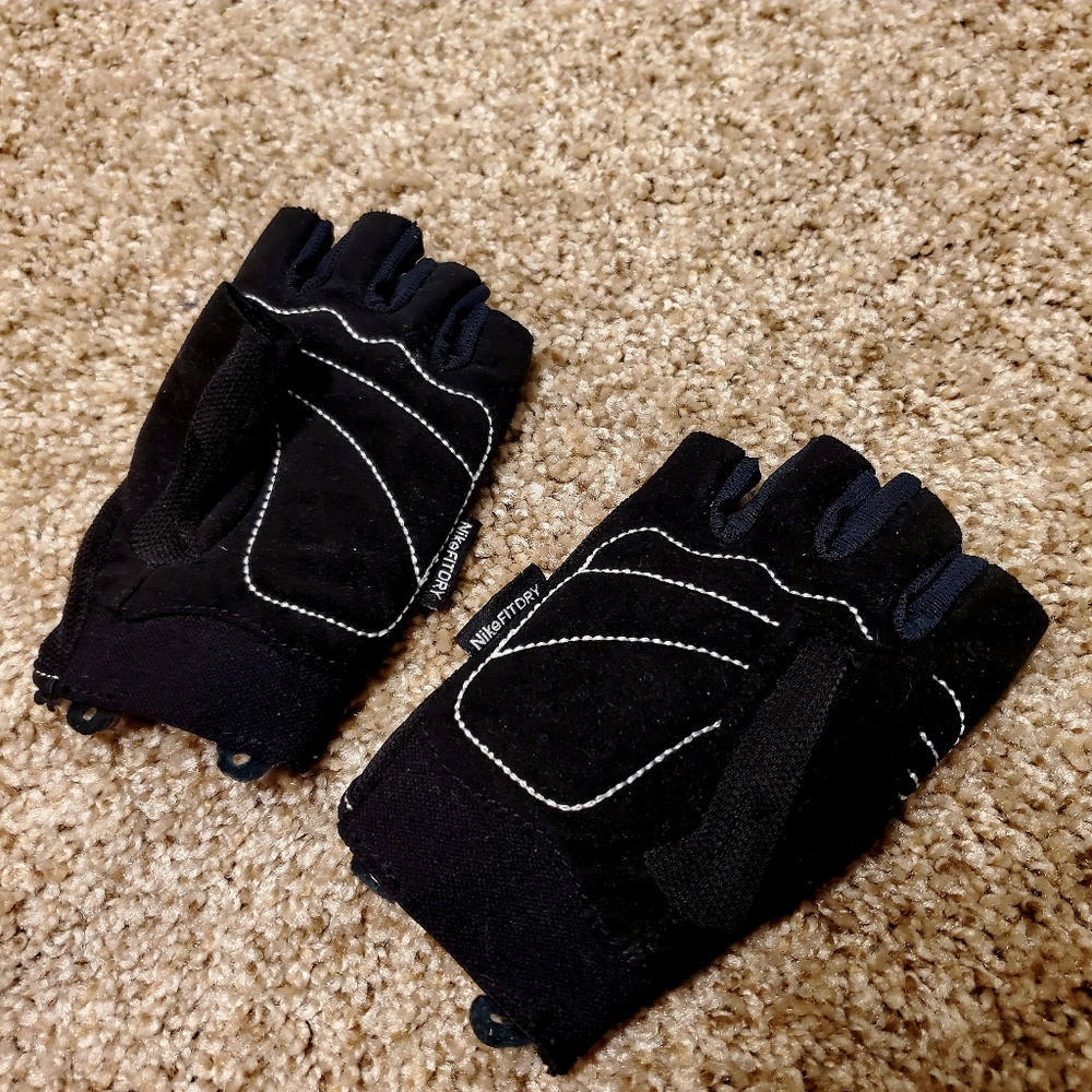 Womens Sports Gloves